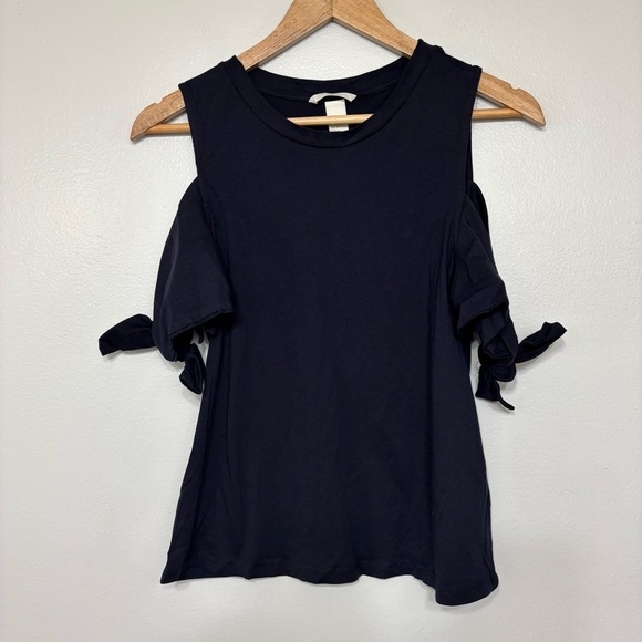 H&M Navy Cold Shoulder Top NEW Size S - Picture 2 of 5